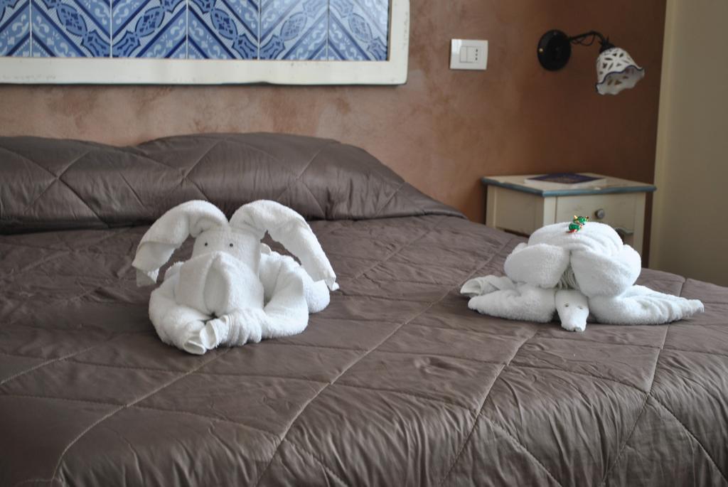 Stupor Mundi Bed And Breakfast Palermo Værelse billede