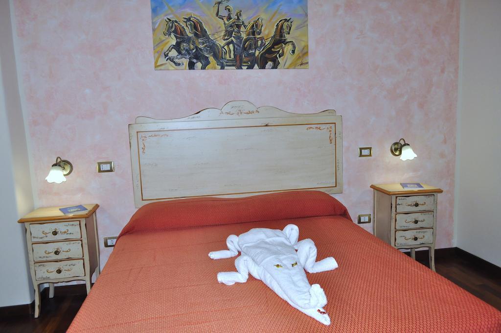 Stupor Mundi Bed And Breakfast Palermo Værelse billede
