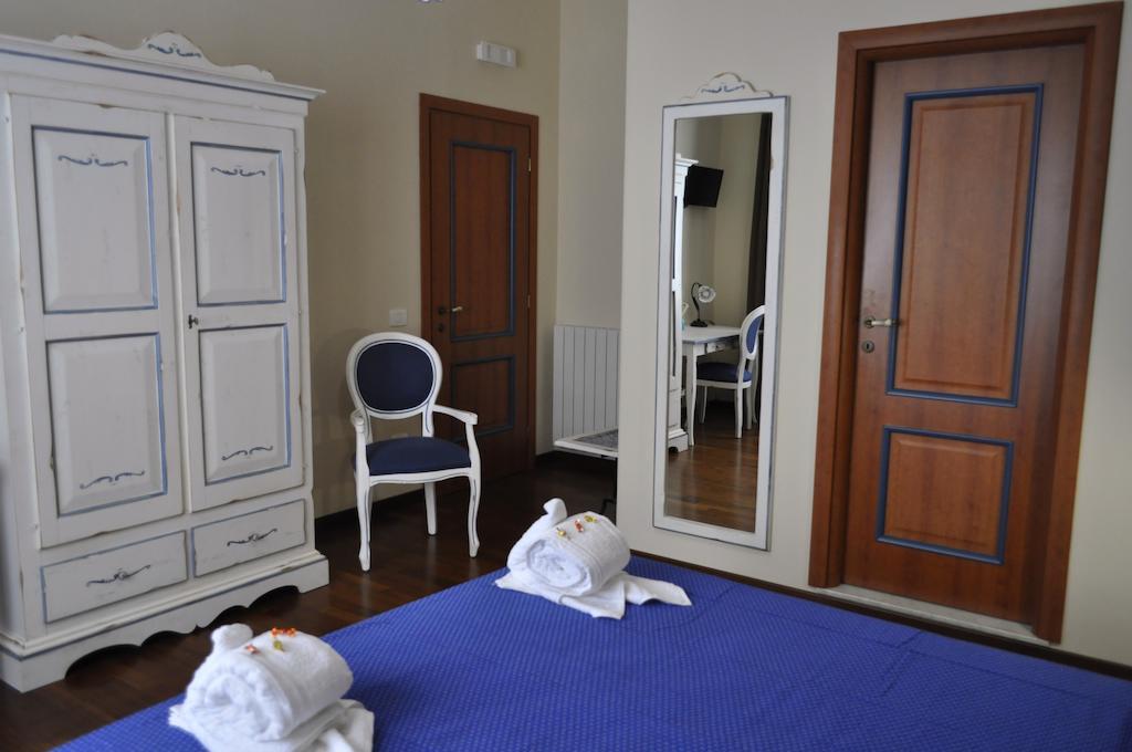 Stupor Mundi Bed And Breakfast Palermo Værelse billede