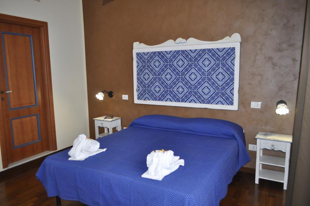 Stupor Mundi Bed And Breakfast Palermo Værelse billede